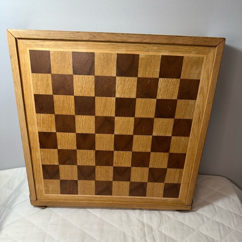 Vintage Marlboro Collector Wooden Backgammon Checkers Cards Poker Chips Wooden - Picture 13 of 15